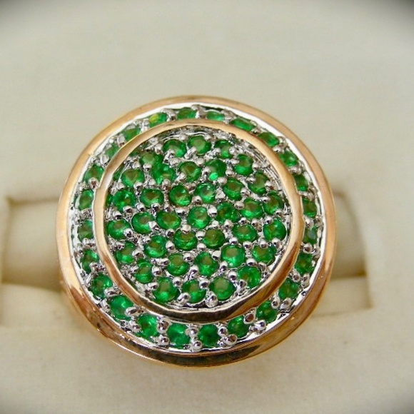 Emerald Cubic Zirconia Engraved Design Men Ring SZ7 18k Gold-Filled - Picture 3 of 5